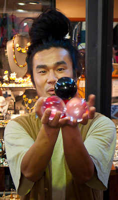 A juggler in Freo Market